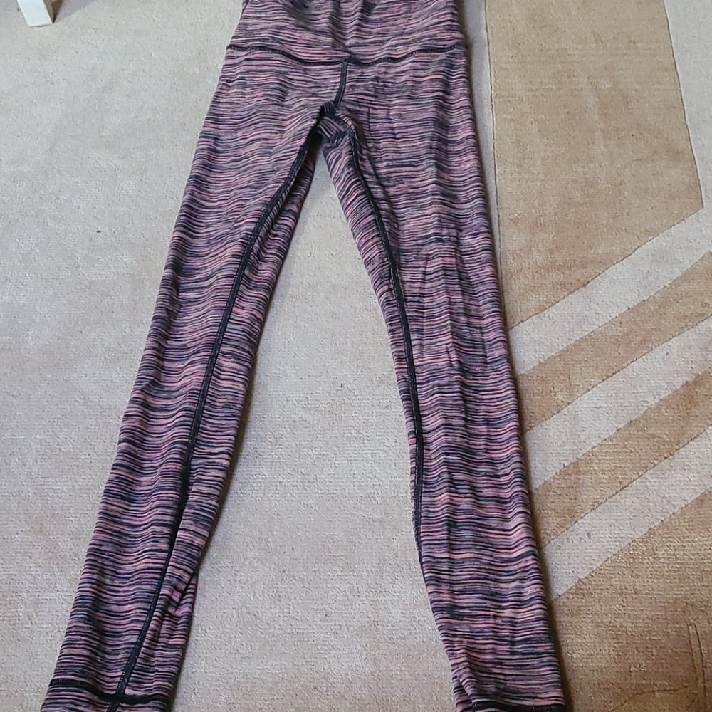 Lululemon striped leggings cropped